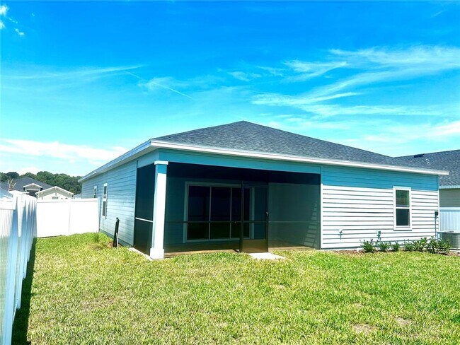 Building Photo - 4473 NW 14th Lp