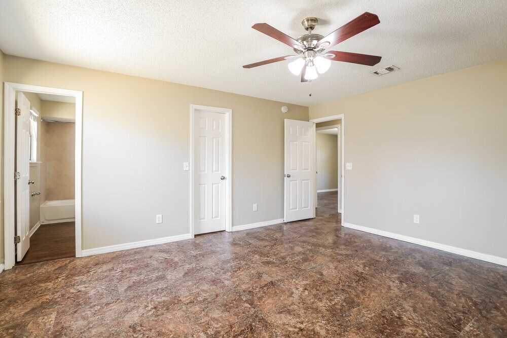 Building Photo - 11041 Losco Jct Dr