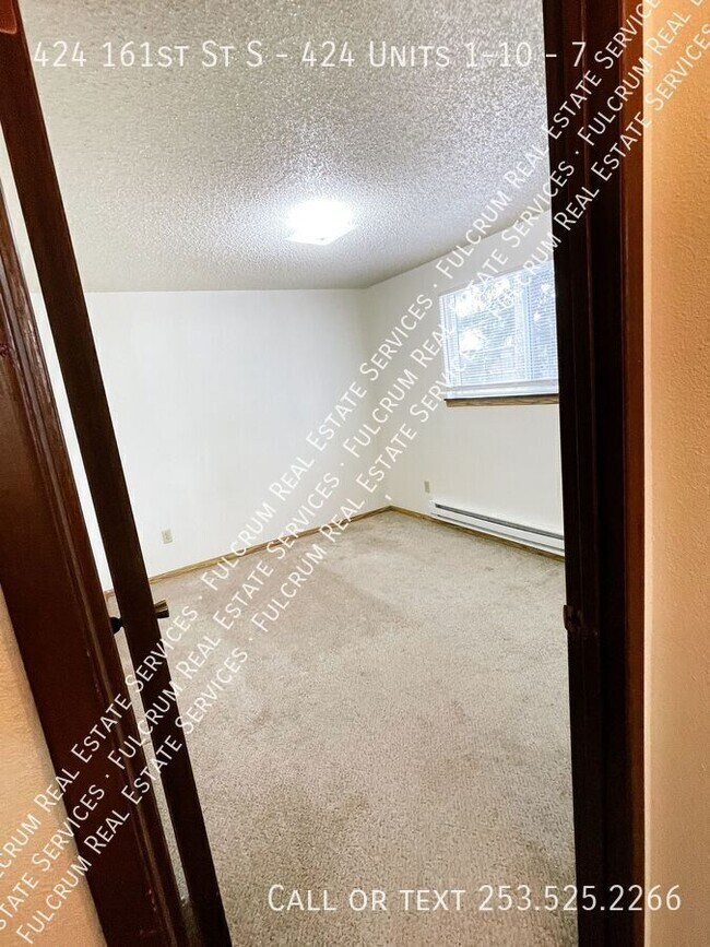 Building Photo - 424 161st St S