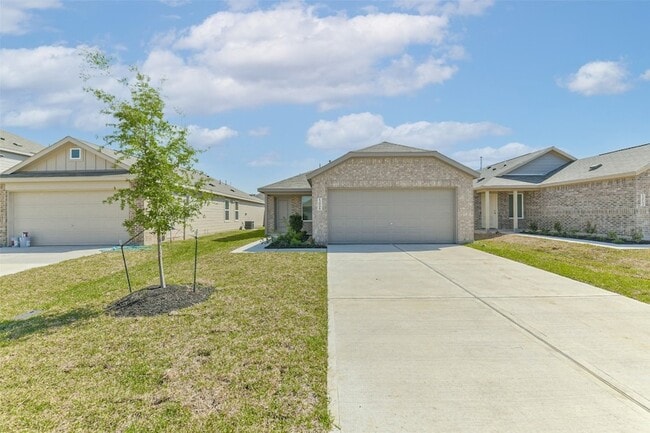 Building Photo - 12006 Noble Wood Vlg