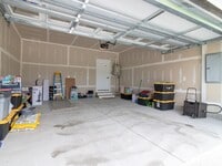 Building Photo - WINTER RENTAL - 3 BED 2.5 BATH SINGLE FAMI...