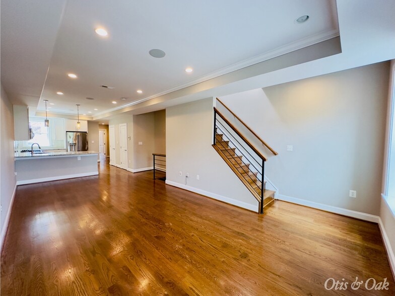 Primary Photo - 3542 13th St NW