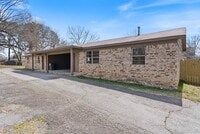 Building Photo - 515 S Rd