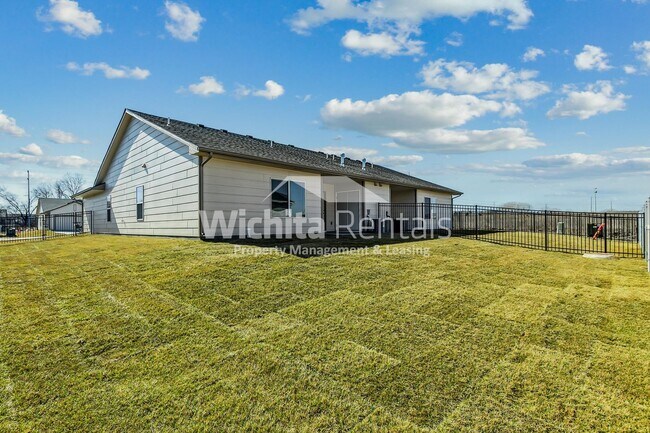 Building Photo - 1861-1861 S Hickory Creek Ct