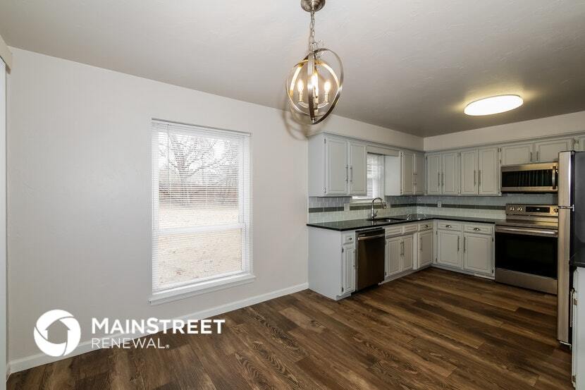 Building Photo - 3412 Prairie Ave