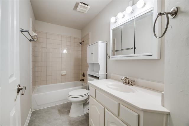 Building Photo - 1607 Monte Carlo Dr