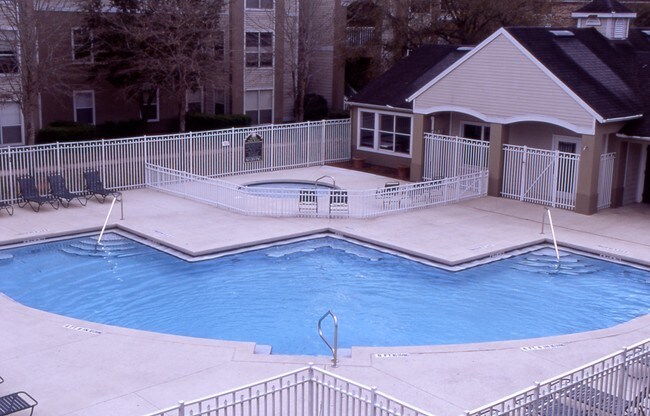 Building Photo - Waterford at Cypress Lake