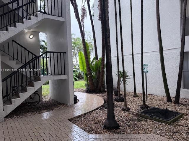 Building Photo - 2160 SW 16th Ave