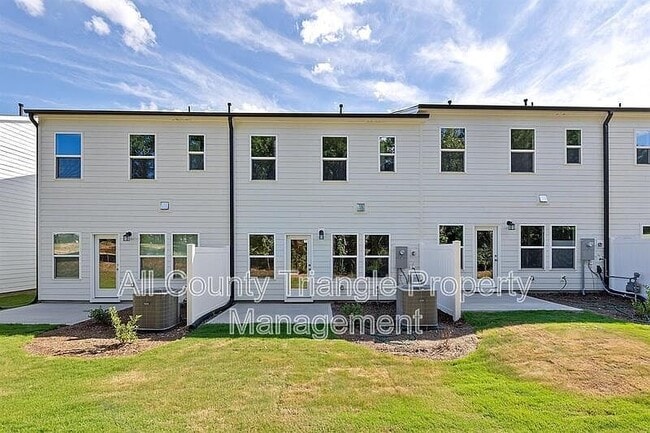 Building Photo - 3105 Vitner Dr