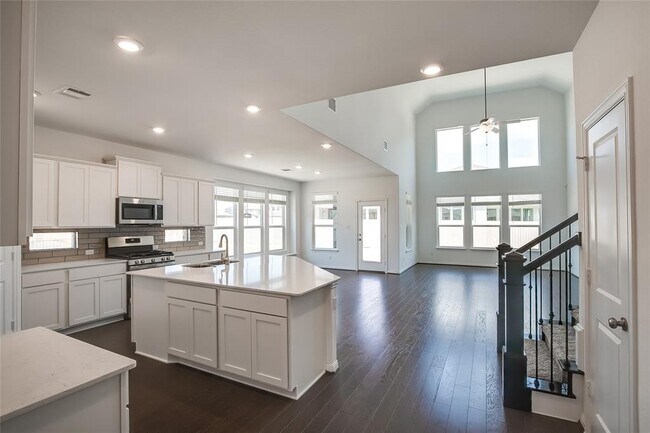 Building Photo - 220 Berean Ln