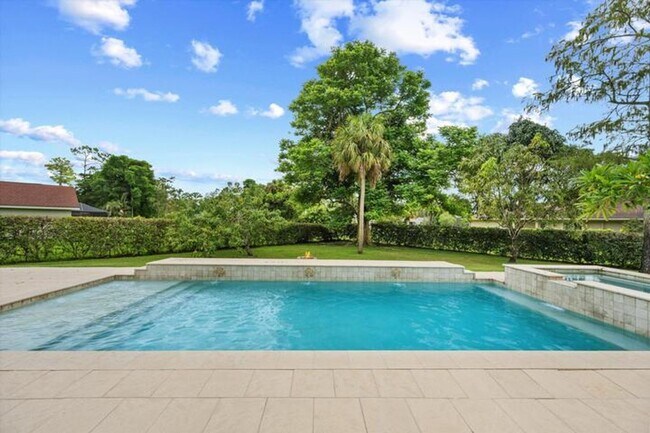 Building Photo - 148 Scarborough Terrace