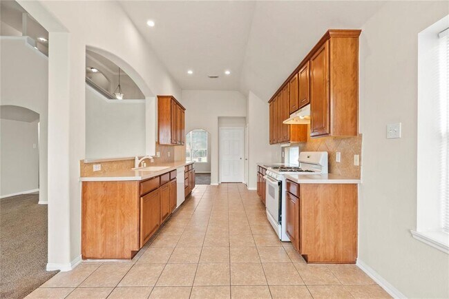 Building Photo - 6411 Briar Moss Ln