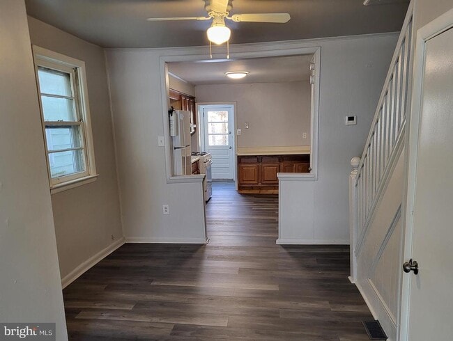 Building Photo - 4 W 2nd St