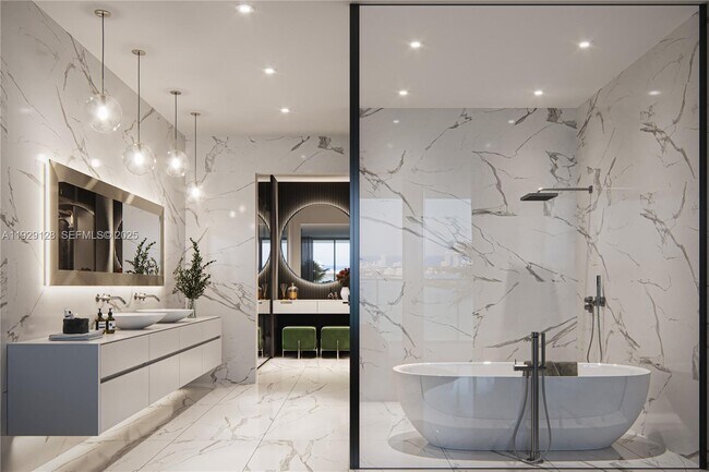 Building Photo - 700 NE 24th St