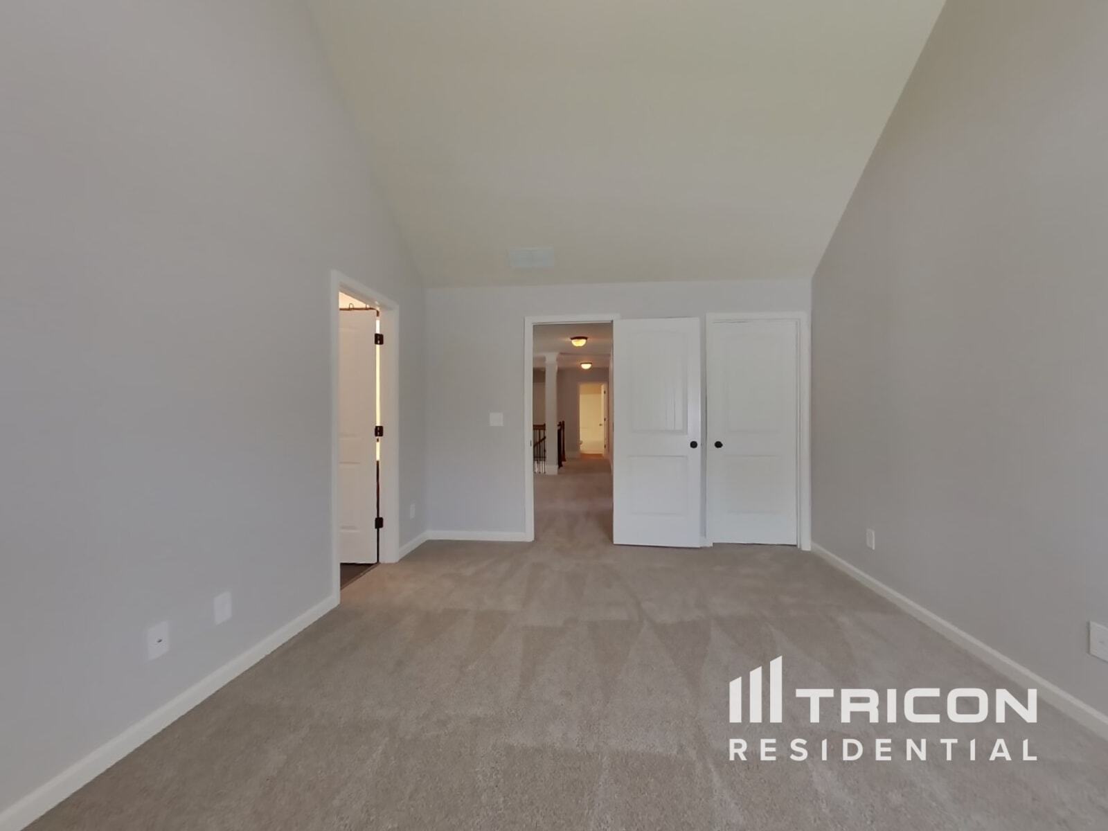 Building Photo - 4627 Town Manor Dr