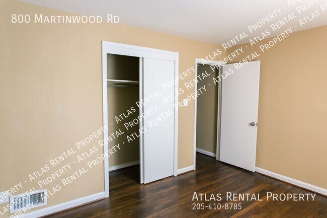 Building Photo - 800 Martinwood Rd
