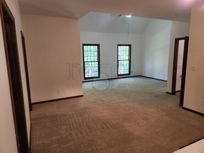 Building Photo - Available Soon! RARE! Exquisite home for l...