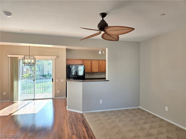 Building Photo - 6868 Sky Pointe Dr