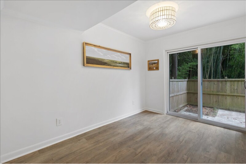 Building Photo - 100 Biscayne Dr NW