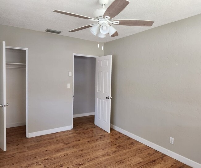 Building Photo - 1502 53rd St S