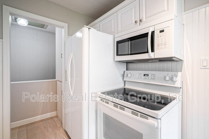 Building Photo - 40 Bailey Ct