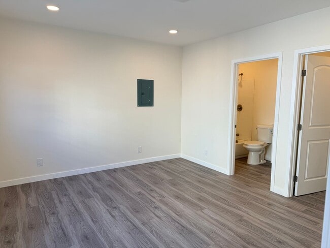 Building Photo - Charming Brand New Construction ADU in quiet neighborhood