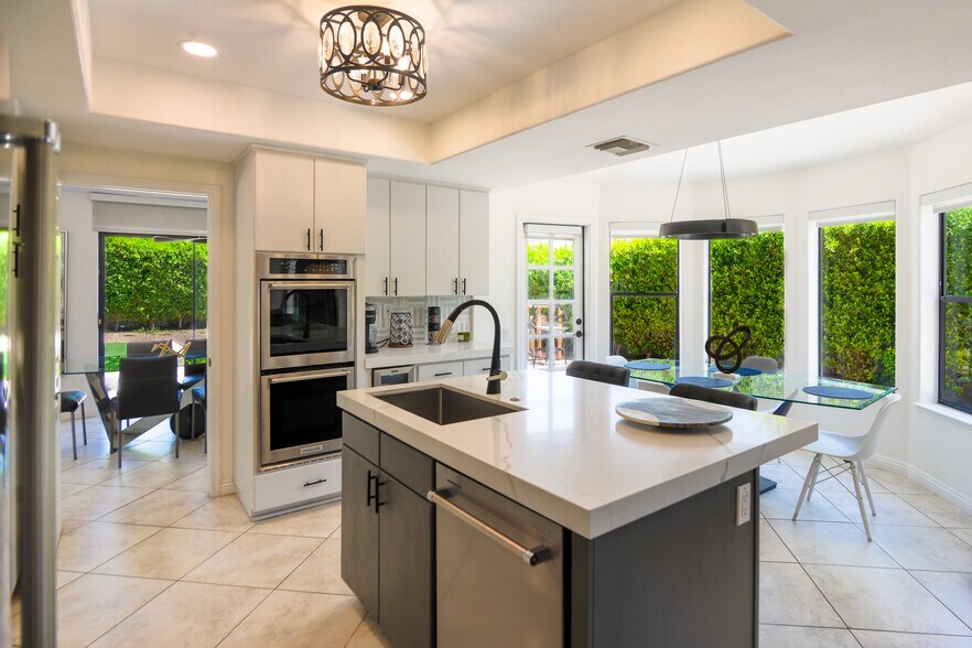Building Photo - 74830 Waring Ct