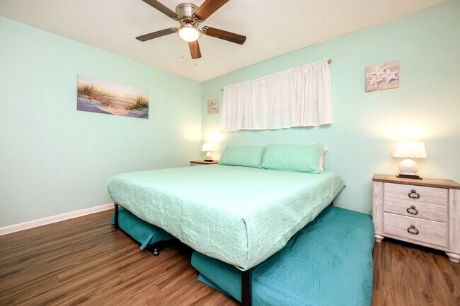 Building Photo - 4000 Gulf Terrace Dr