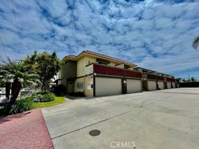 Building Photo - 17181 Elm Lane