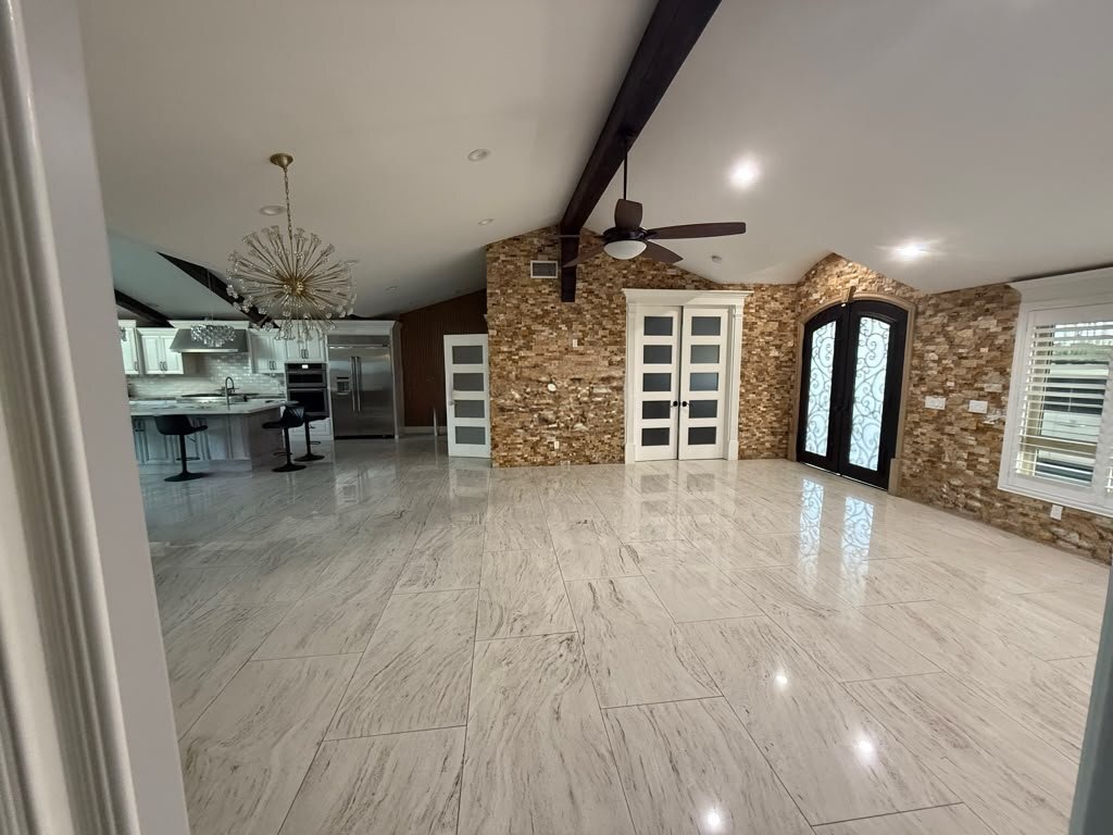 Building Photo - 8145 Valdina Dr