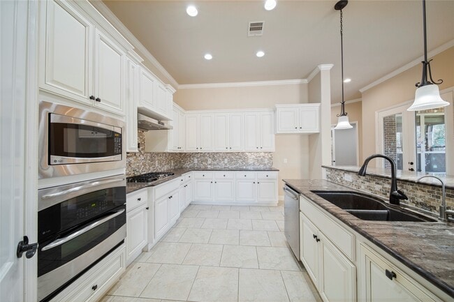 Building Photo - 26946 Carmel Falls Ln