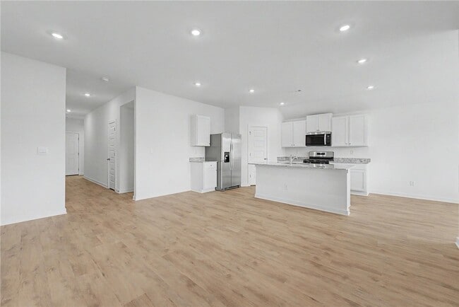 Building Photo - 3070 Rosalee Ln