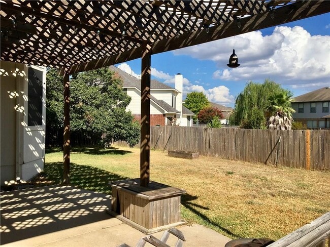 Building Photo - 3705 Eagles Nest St