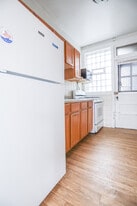 Building Photo - 4452 N Damen Ave