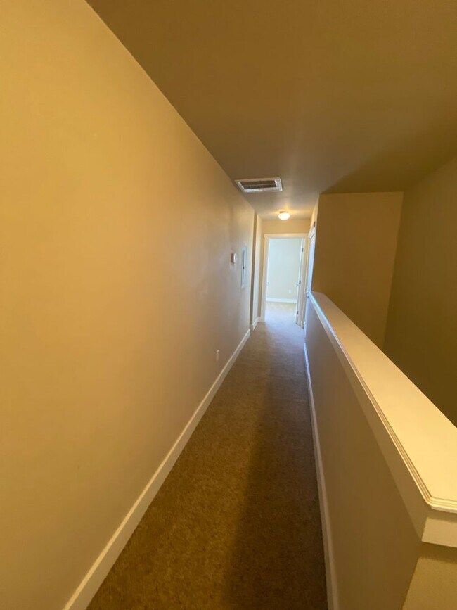 Building Photo - 9993 W Rosecroft Ct