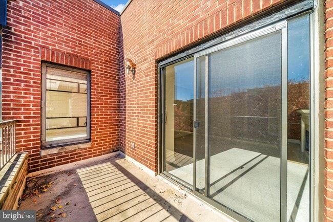 Building Photo - 1080 Wisconsin Ave NW