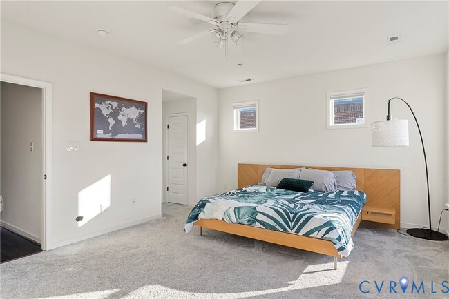 Building Photo - 5271 Old Main St