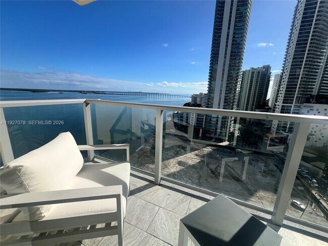 Building Photo - 1155 Brickell Bay Dr