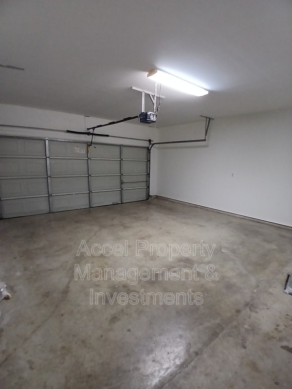 Building Photo - 128 San Jacinto St