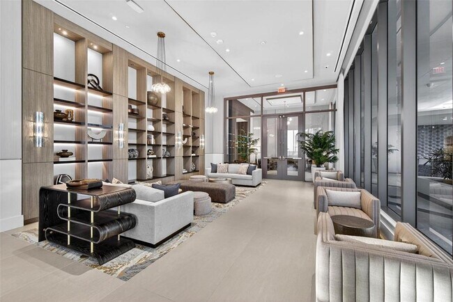 Building Photo - 275 1st Ave S