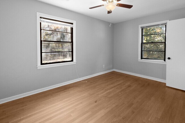 Building Photo - 3 Bed 1 Bath Home for Rent in Newport News