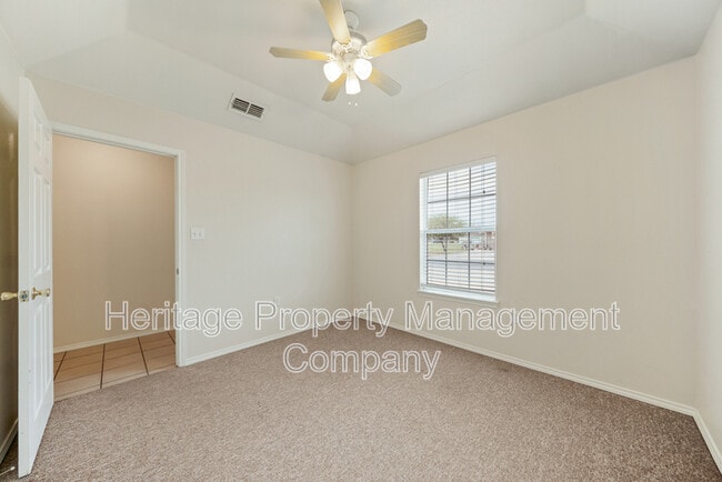 Building Photo - 236 Rosalie Dr