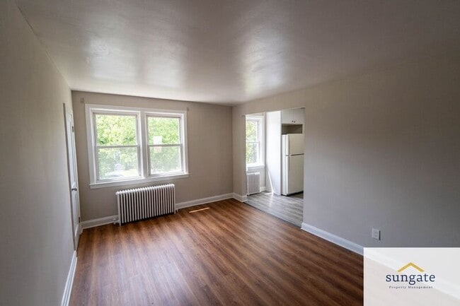 Building Photo - 1410 Dartmouth Ave