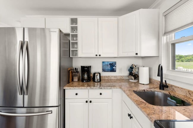 Building Photo - 1611 NH-1A