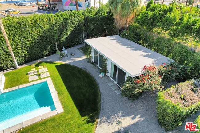 Building Photo - 2235 E Paseo Gracia