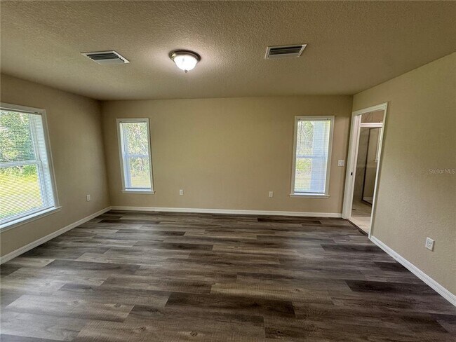 Building Photo - 6344 N Matheson Dr
