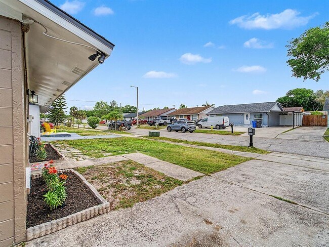 Building Photo - 8304 Dasa Pl