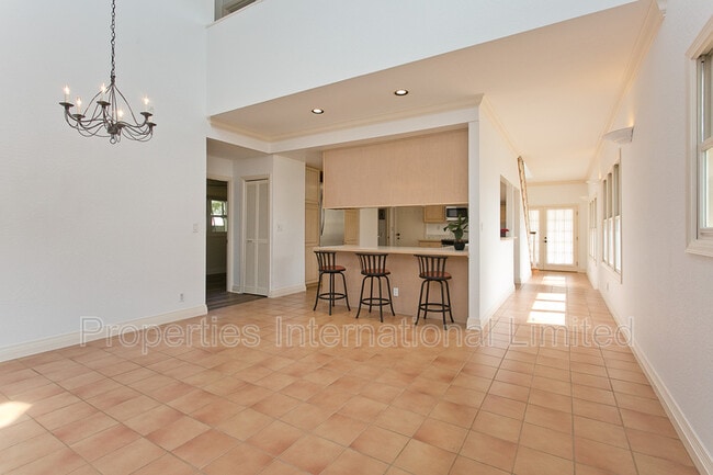 Building Photo - 94-576-576 Kuaie St