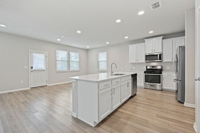 Building Photo - 1213 Devon Stetson Pl