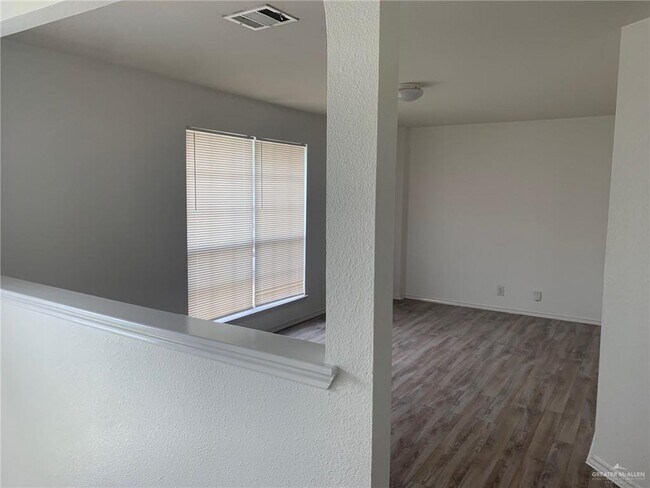 Building Photo - 4205 Santa Lucia St